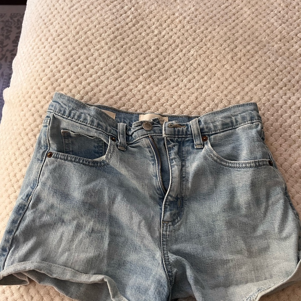 Universal Thread Light Wash Jean Shorts